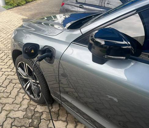 VOLVO XC60 2.0 T8 HYBRID R-DESIGN AWD GEARTRONIC
